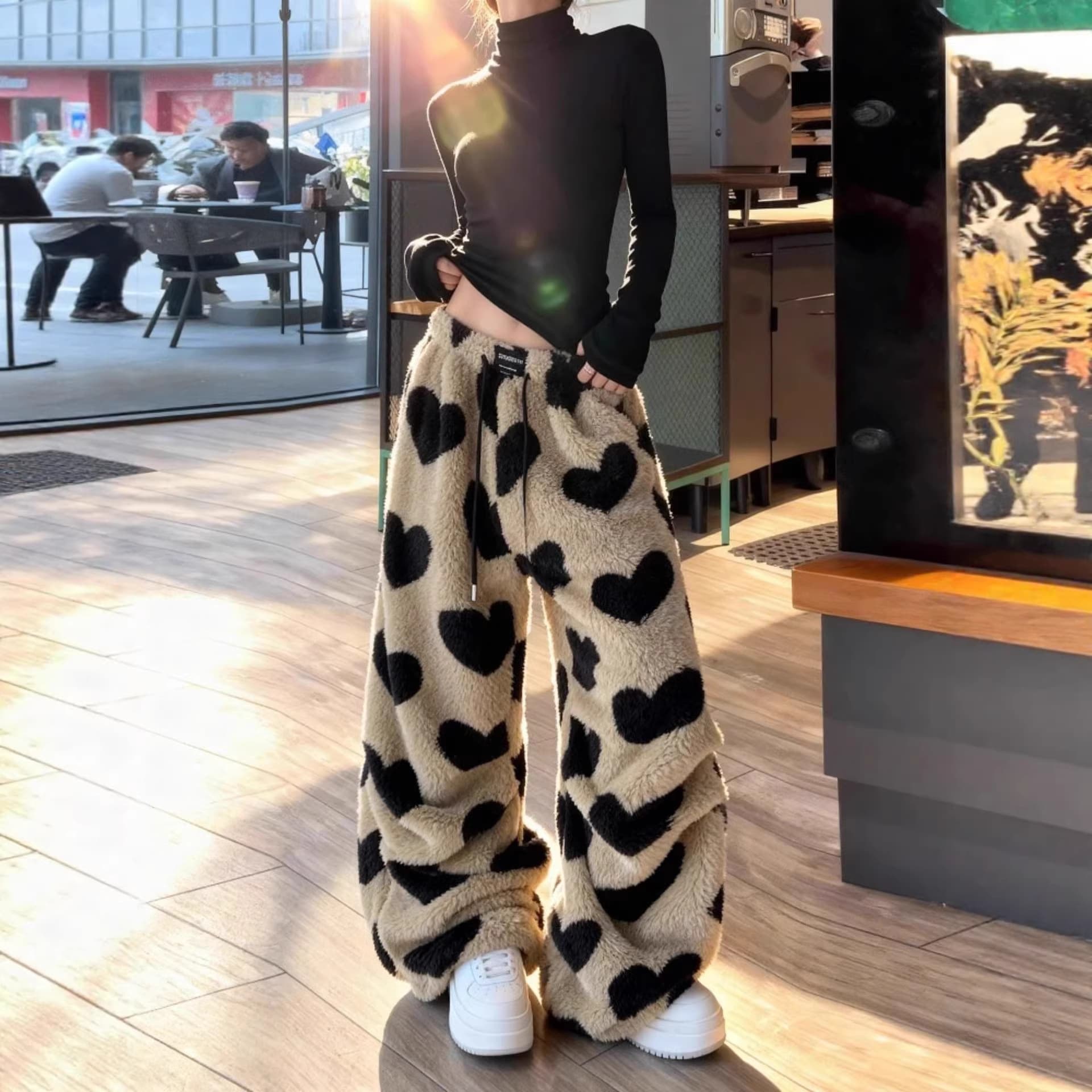Khaki Heart-Shaped Double-Sided Fleece Warm Wide-Leg Pants for Women, Unique and Super Stylish Winter Pants with Cuffed Loose Fit, American Casual Style