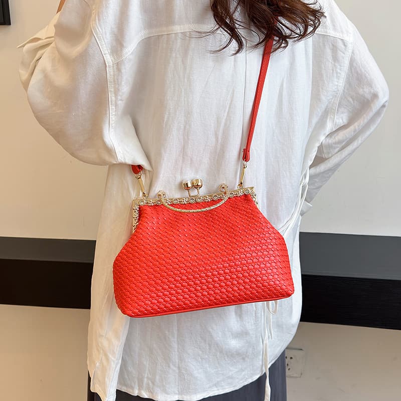 Cross-Border 25 New Style Personalized Embossed Quilted Candy-Colored Women's Evening Bag for Daily Commuting and Crossbody Use