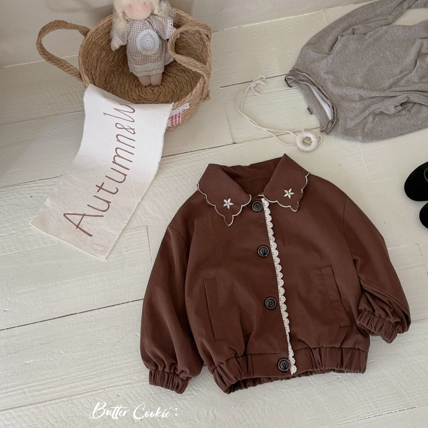 Girls Korean style casual single-breasted coat 2026 autumn new style girls doll Maillard fashion round neck coat
