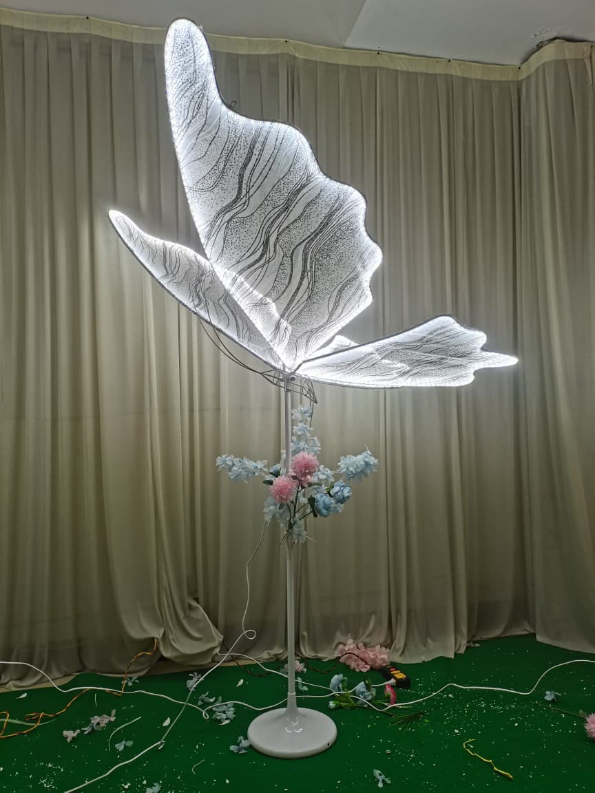 New Wedding Prop Glowing Butterfly Wings Aisle Decor T-Stage Wedding Hall Decoration Hanging Ceiling Window Display