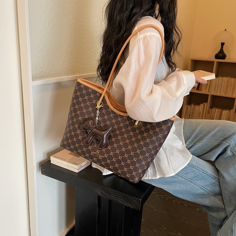 Large Capacity Commuter New Style Women's Fashion Versatile Tote Bag Crossbody Shoulder Handbag