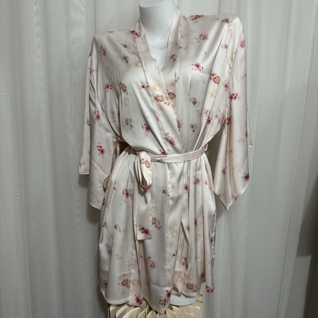 7050 Robe Basic Bride Robe Large Sleeve Opening Multiple Colors Morning Robe