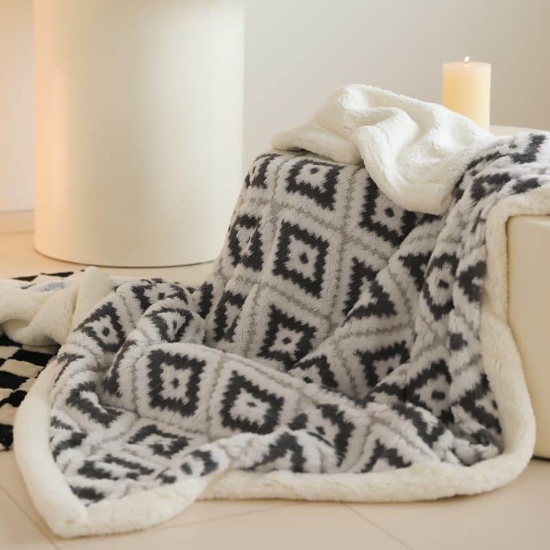 Light Luxury Cationic Tafurong Warm Fleece Blanket, Lamb Fleece Sofa Blanket Air Conditioning Throw, Office Nap Shawl Fleece Blanket
