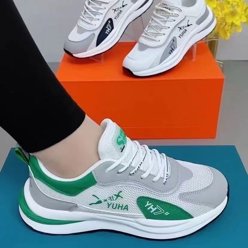 Couple Shoes Men and Women Same Style Summer Breathable Mesh Sports Shoes Versatile Dad Shoes Soft Sole Lightweight Casual Shoes