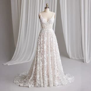 V-Neck Halter 3D Floral Wedding Dress, A-Line Sheer Tulle Outdoor Travel Bridal Gown Factory Source