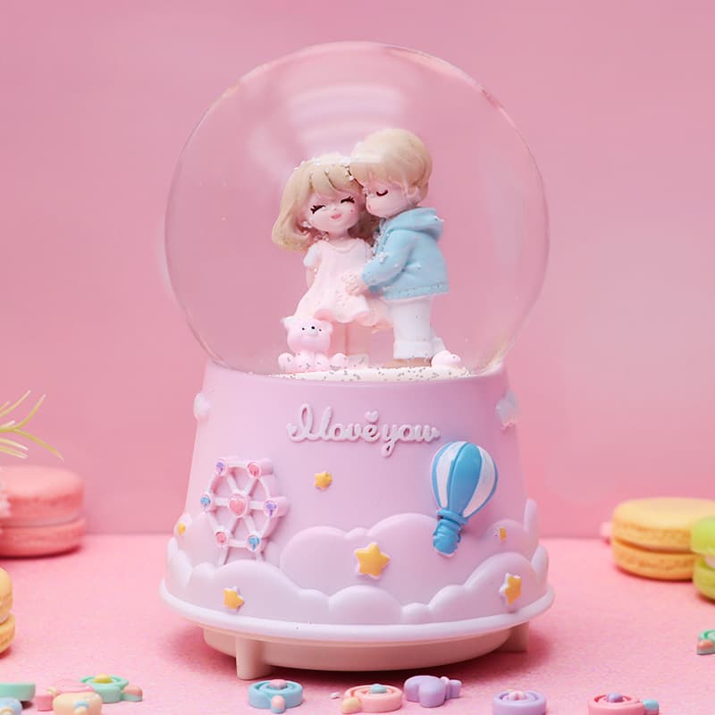 Love in the clouds crystal ball music box creative resin glowing snow music box as a Valentine's Day gift for your girlfriend
