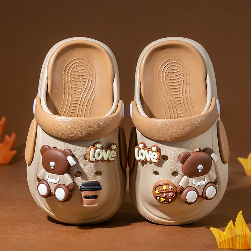 Children's Slippers Girls 2026 Summer New Indoor Cartoon Children's Soft Soled Croc Shoes for Men and Women