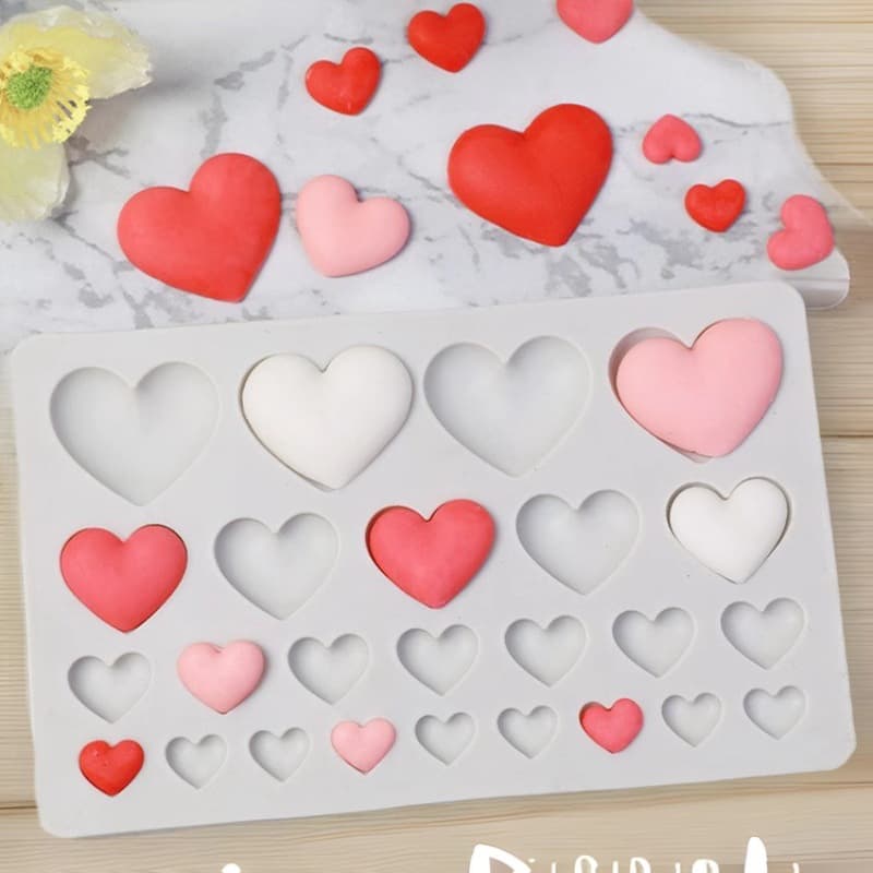 25-hole love silicone mold chocolate fondant mold cake decoration ornaments Chinese Valentine's Day baker