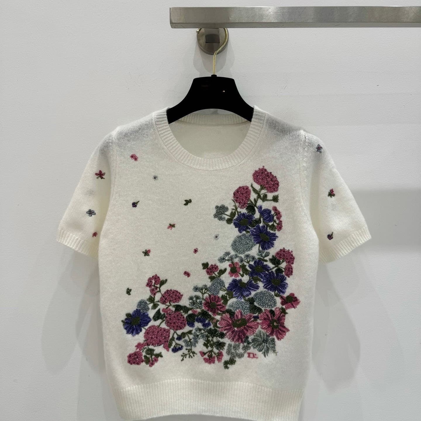 Nanyou High-End D-House Top Edition 2026 Summer Round Neck Heavy Embroidery Floral Short-Sleeve Knit Sweater Top for Women