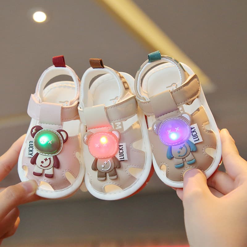 Summer Baby Walking Shoes, Infant Soft Sole Sandals, Children's Squeaky Shoes, Light-Up Shoes for Boys and Girls, Ages 0-1-2