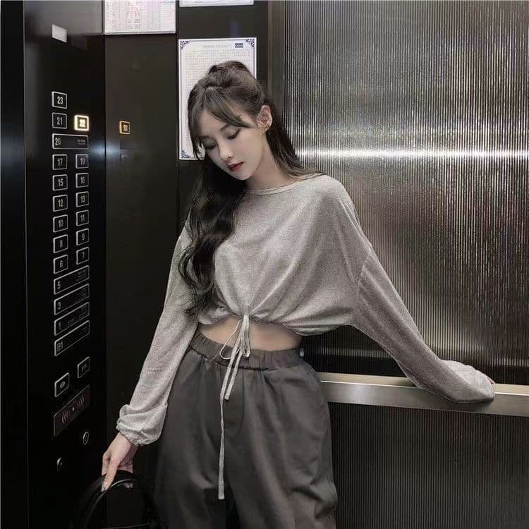 Western-style hot girl jazz dance outfit: long-sleeved T-shirt, loose drawstring, cropped, short dance top for women in autumn.