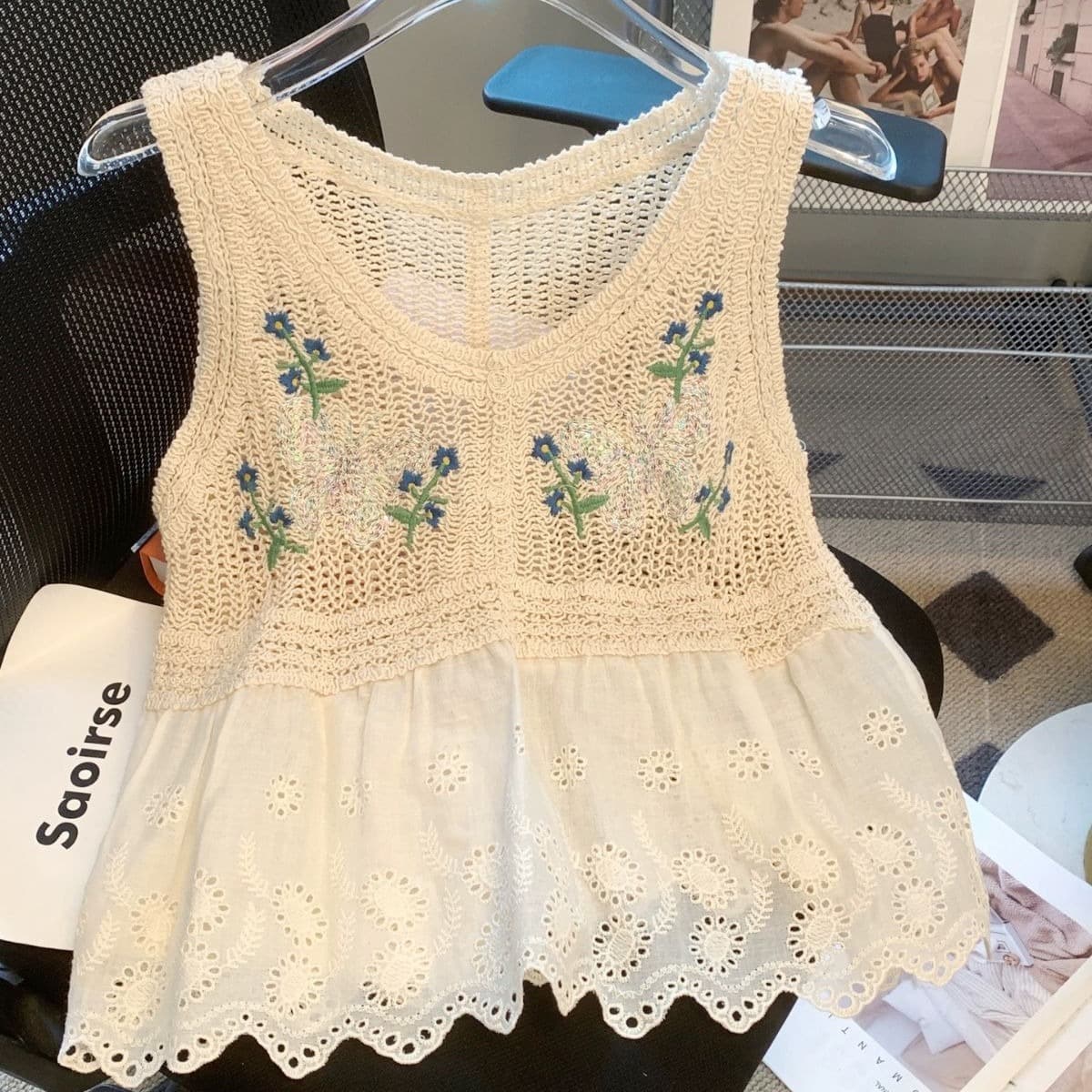 Vintage Boho Vest Top for Women, Bohemian Thin Outerwear, Sleeveless Hollow-Out Stitched Hem Short Top