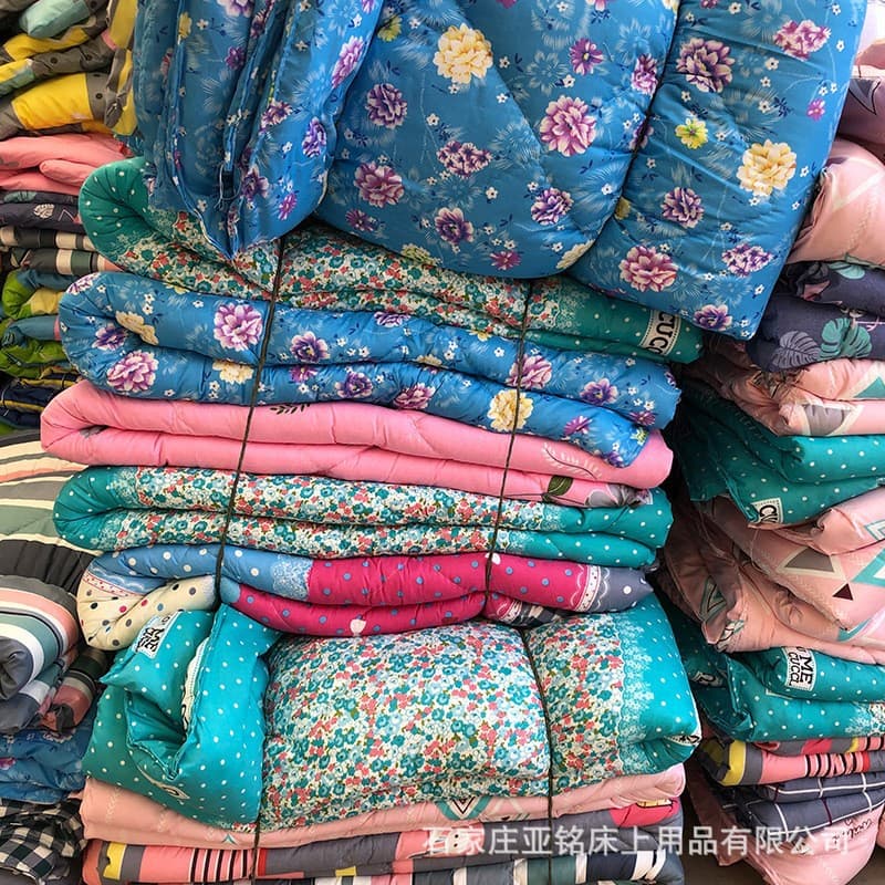 Factory wholesale engineering quilts, labor protection dormitory single cotton quilts, construction site bedding wholesale, warm thickened cotton quilts wholesale