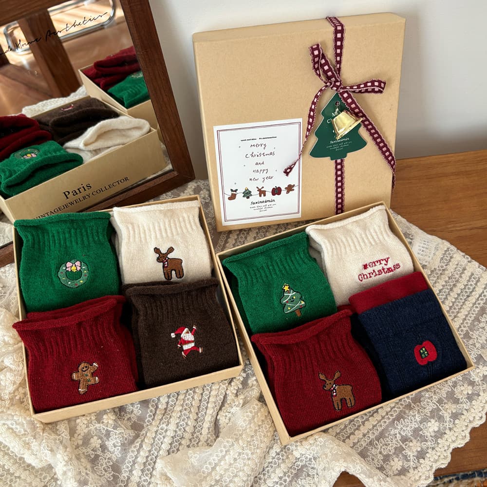 Suxinaimin Christmas Socks Box Set, Korean Style Cartoon Christmas Gift, Cute Mid-Calf Socks for Women in Autumn/Winter
