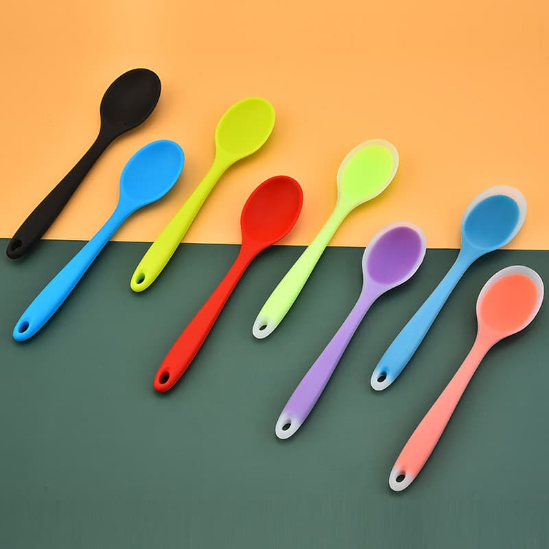 Silicone mini dense spoon, small salad spoon, mixing spoon, hanging hole spoon, rice spoon, kitchen tool wholesale