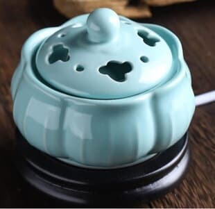 Timed Temperature Control Electric Incense Burner Lotus Ceramic Aromatherapy Burner Plug-in Electric Agarwood Burner for Wood Powder Blocks and Wood Chips