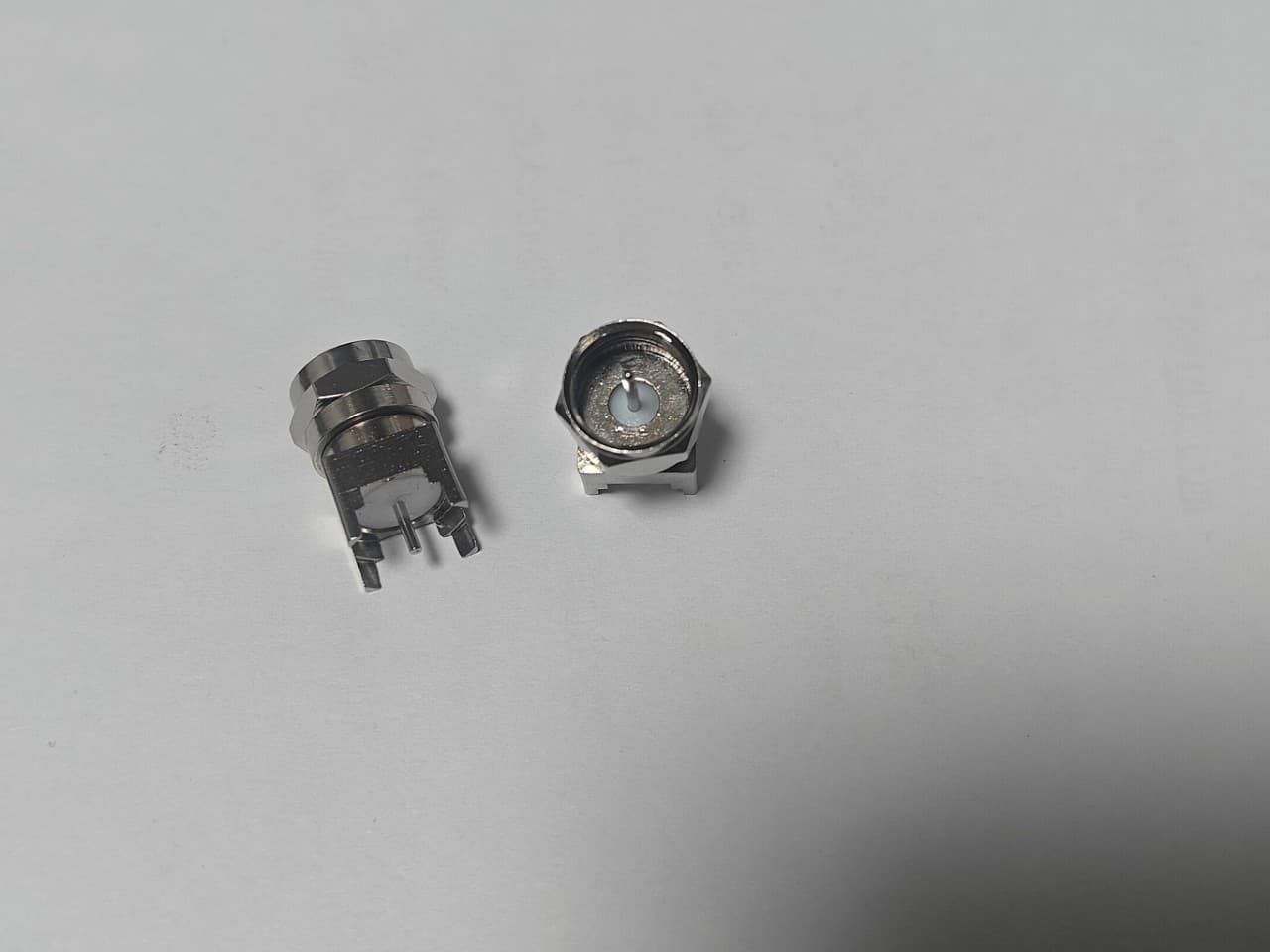 F Male Threaded Connector Straight Jack for PCB Board, 4 Pins, Dimensions 9.5mm*7.8mm*4mm*17mm, British Standard