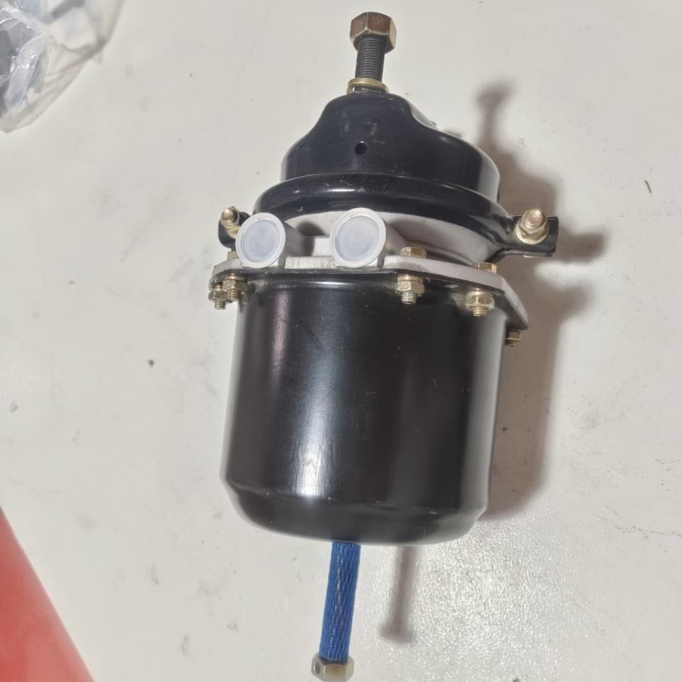 WG9000360603 HOWO dual diaphragm brake chamber L=67 factory direct supply