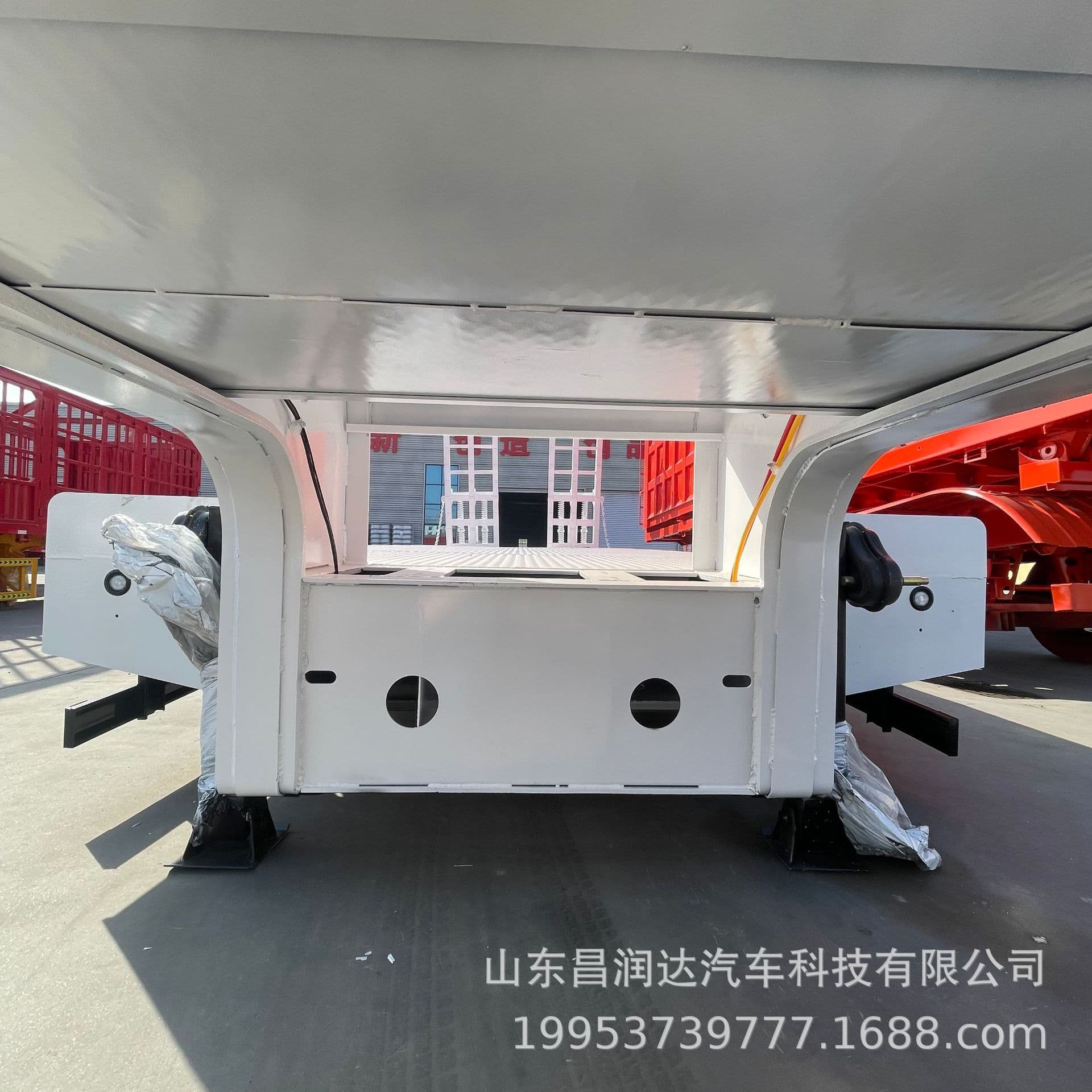 Changrunda manufacturer four-axle lowbed semi-trailer large item transport, engineering machinery transport heavy-duty engineering crane