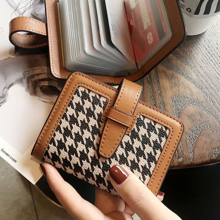 Driver's license card holder popular model for women, compact, exquisite, high-end, multi-card slots, large capacity, anti-degaussing, 2024 new ins style