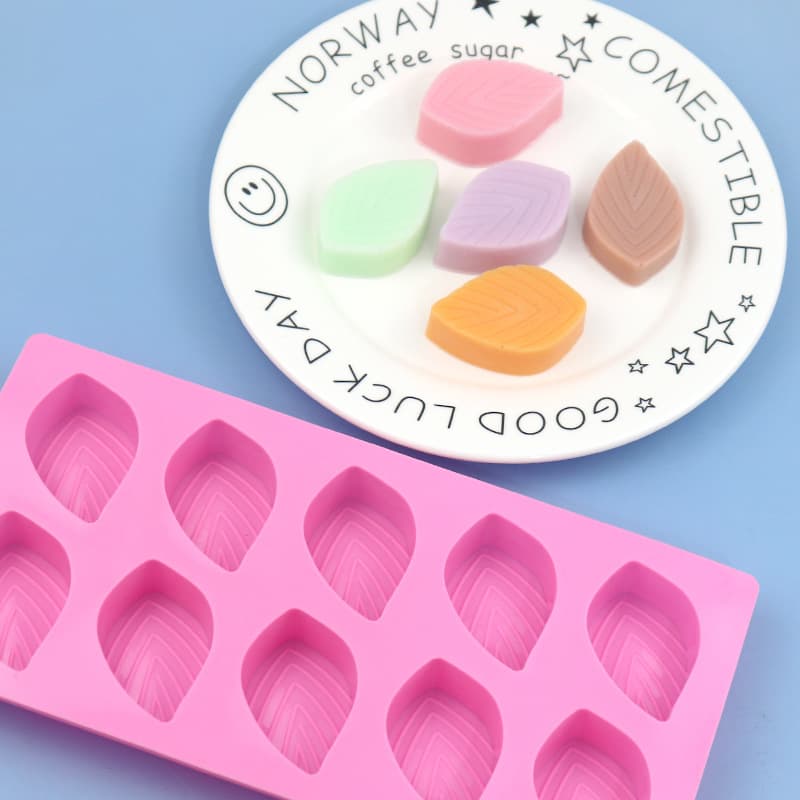 Spot wholesale 10-leaf silicone chocolate mold handmade soap mold DIY 3D baking mold easy demolding