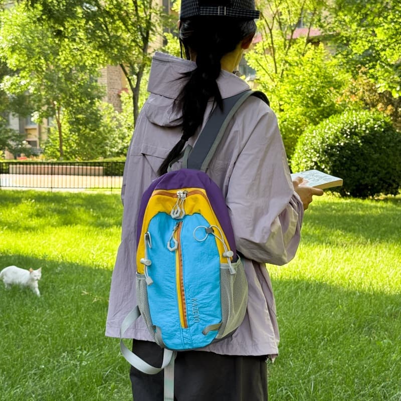 Outdoor Contrast Color Sports Backpack High Appearance Large Capacity Travel Backpack Fashion Versatile Water-resistant Hiking Backpack