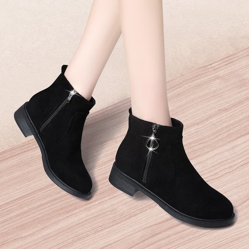 2026 Autumn/Winter British Style Mid Chunky Heel Suede Metal Round Buckle Side Zipper Short Ankle Fashion Boots Martin Boots Plus Size