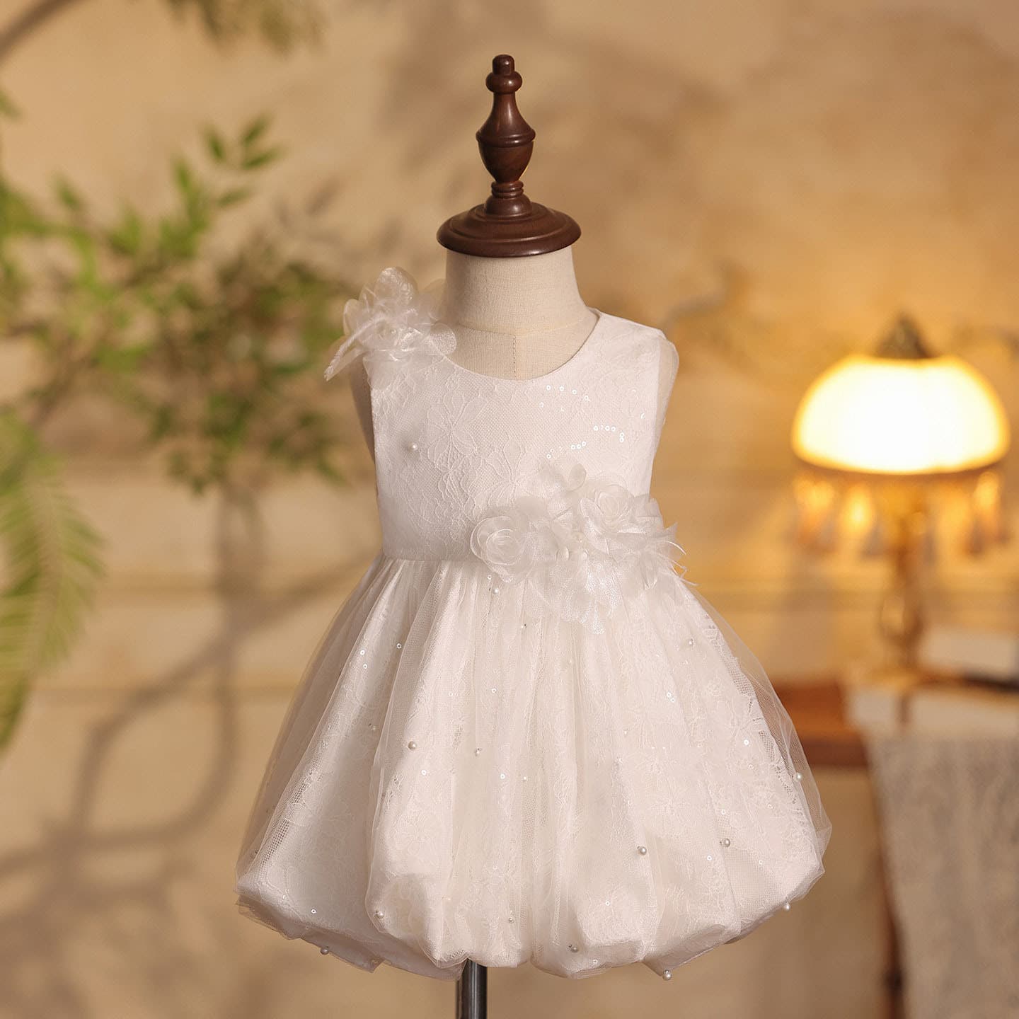 Toddler Girl Birthday Dress White Lace Princess Gown Cute Fashionable Outfit for Wedding and Children's Party