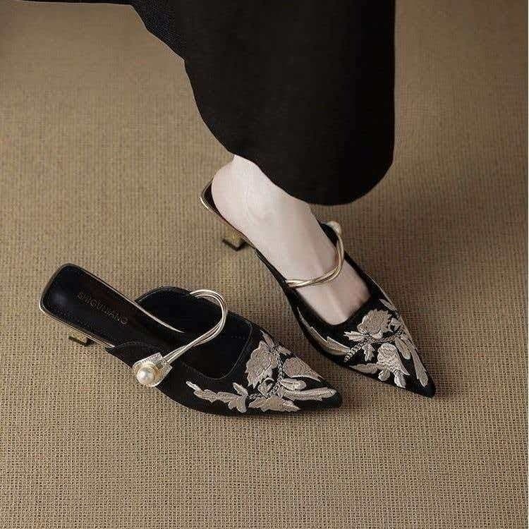 Chinese Ethnic Retro Embroidered Print Multi-Bead Casual Shoes, Elegant and Graceful Thin Heel Pointed-Toe Mules