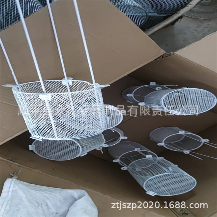 Vegetation protectors, green plant protection nets, household and planting vegetable and sapling protective net covers.