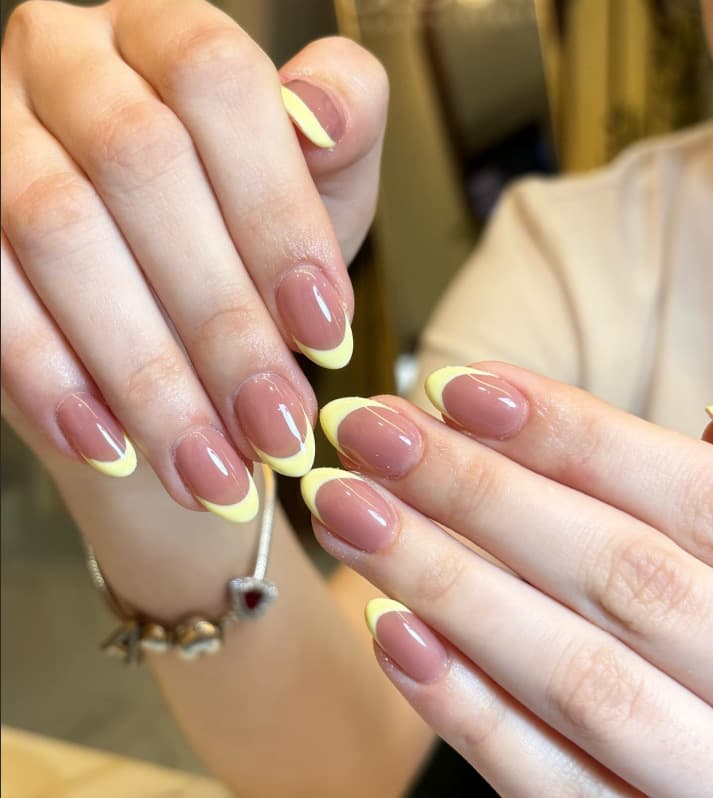 European and American best-selling nail tips, gentle light pink French milky white wearable nails, simple and versatile, whitening nail tips, 30 pieces
