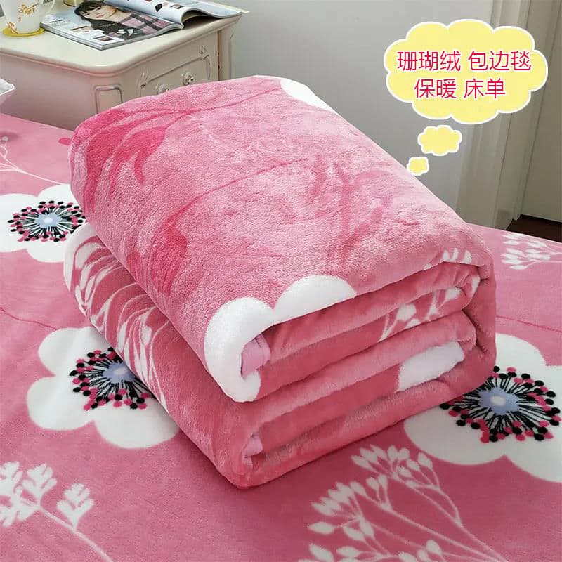 Single-piece coral fleece bed sheet for winter, tailored for student dorm single beds with double-sided plush.
