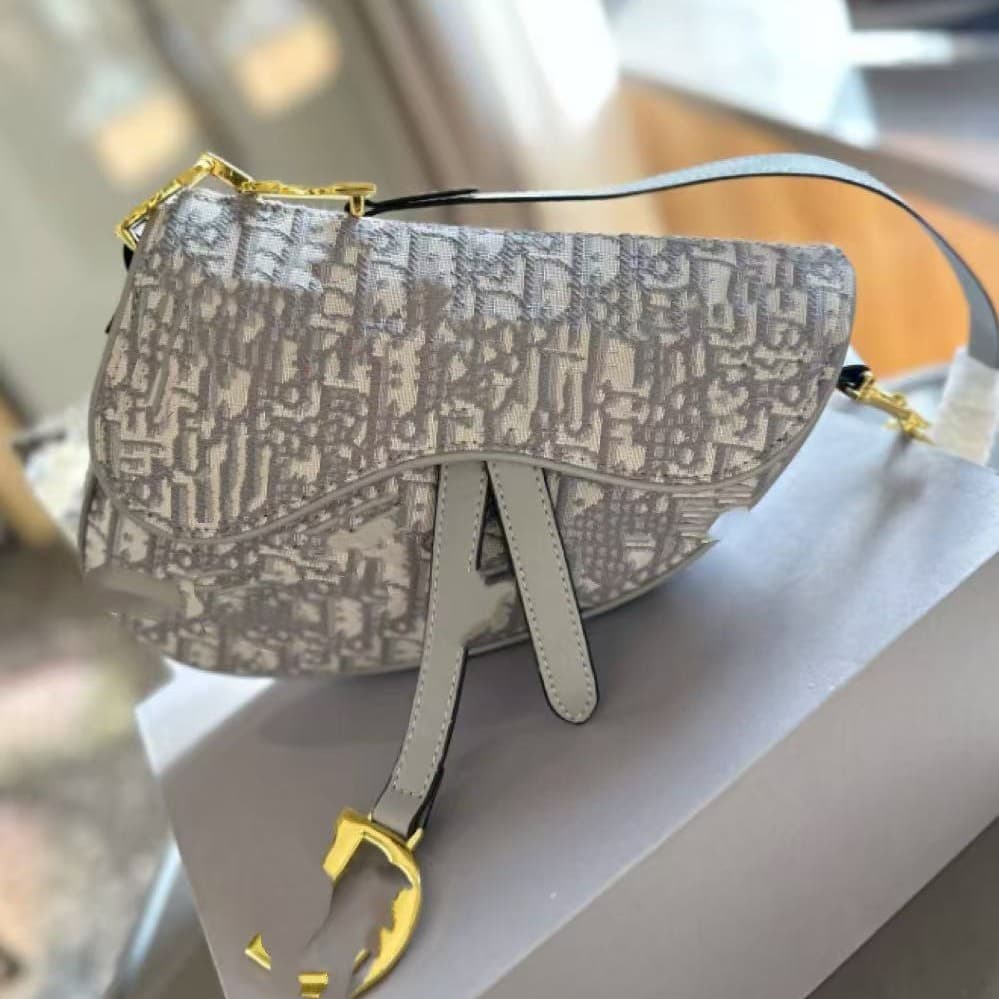 2024 New Designer Armpit Saddle Bag for Women, Fashion Embroidered Canvas Wide Shoulder Strap Crossbody Bag, Cross-border Style