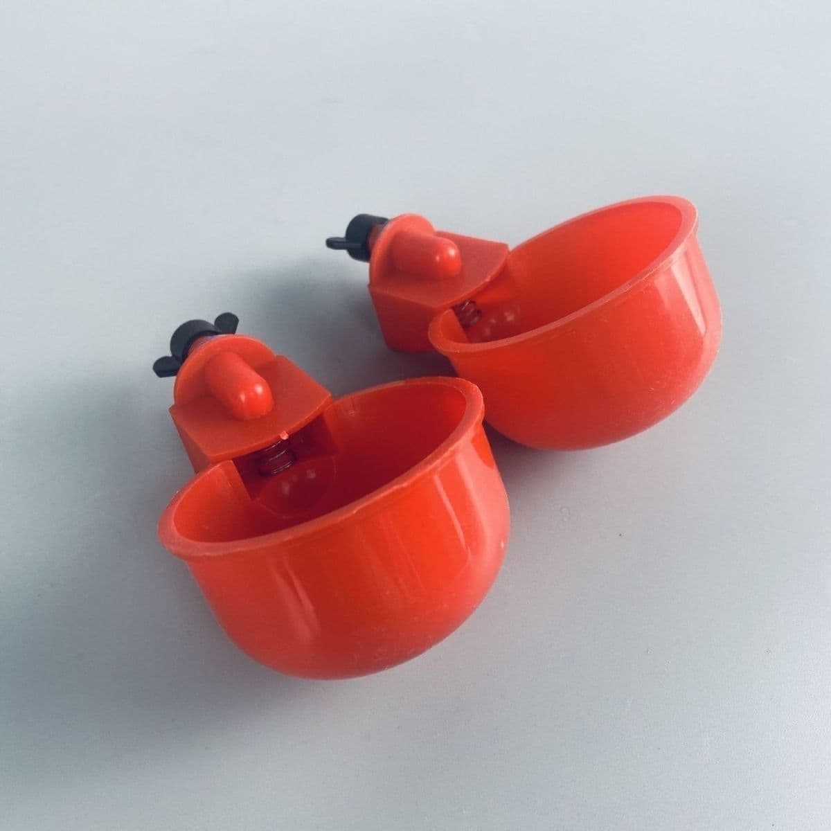 Thickened universal poultry feeding bowls for chickens, ducks, and pigeons, intelligent feeder, cross-border exclusive supply.