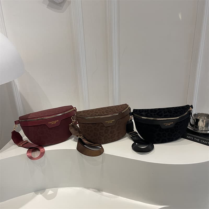 Cross-border Trendy Textured Chest Bag for Women 2025 New Autumn Winter Versatile Vintage Bag Leopard Print Fashion Shoulder Crossbody Bag
