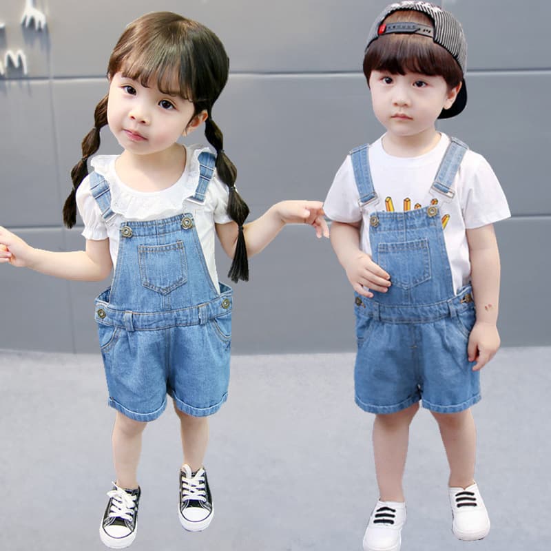 Korean-style trendy baby overalls, soft denim pants for boys and girls, casual shorts for summer outdoor wear