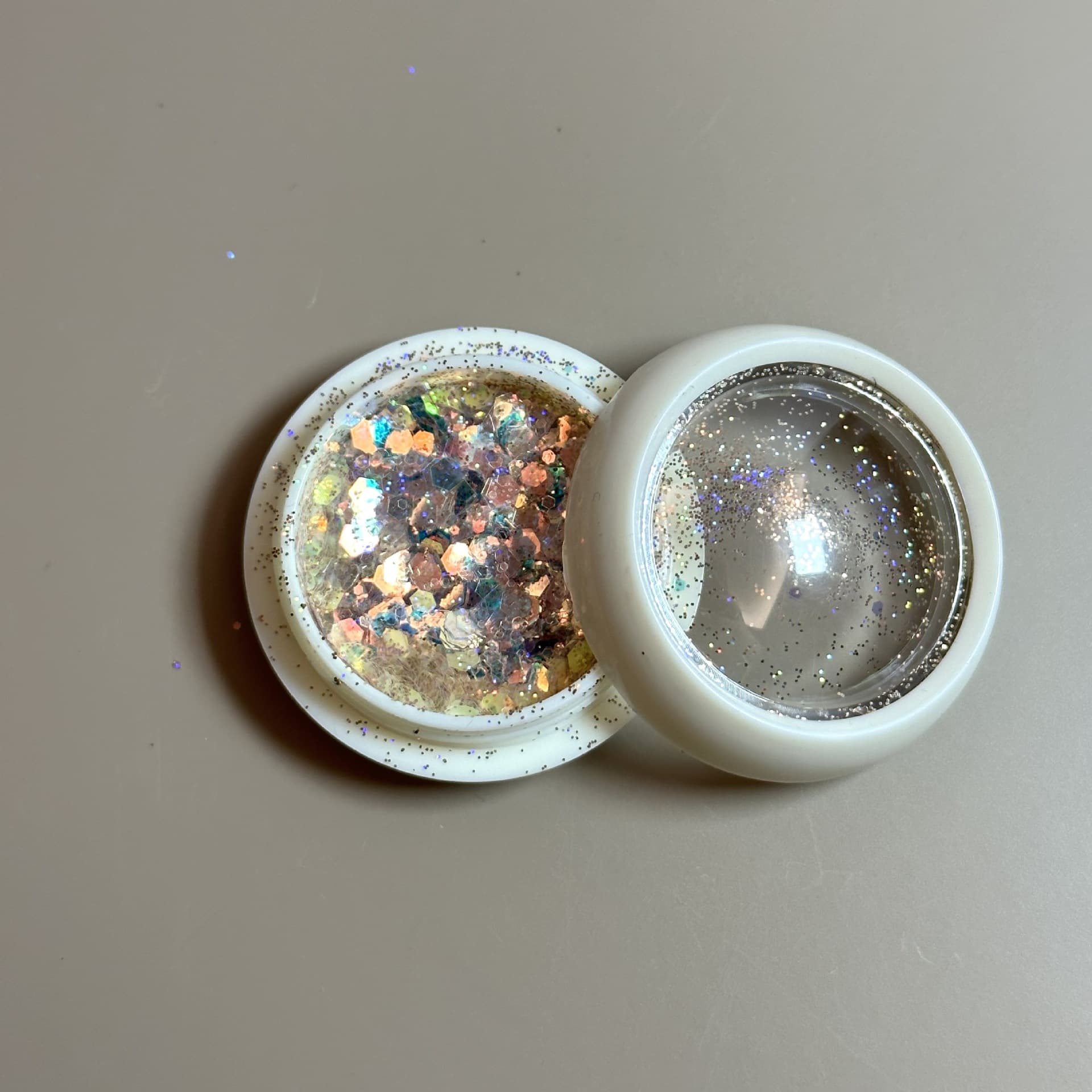 Directly sold by the manufacturer, the popular Fairy Eyes Nail Art, Sequins, Nail Art Decoration, Laser Glitter Powder Mix, Exclusively Available Cross-Border