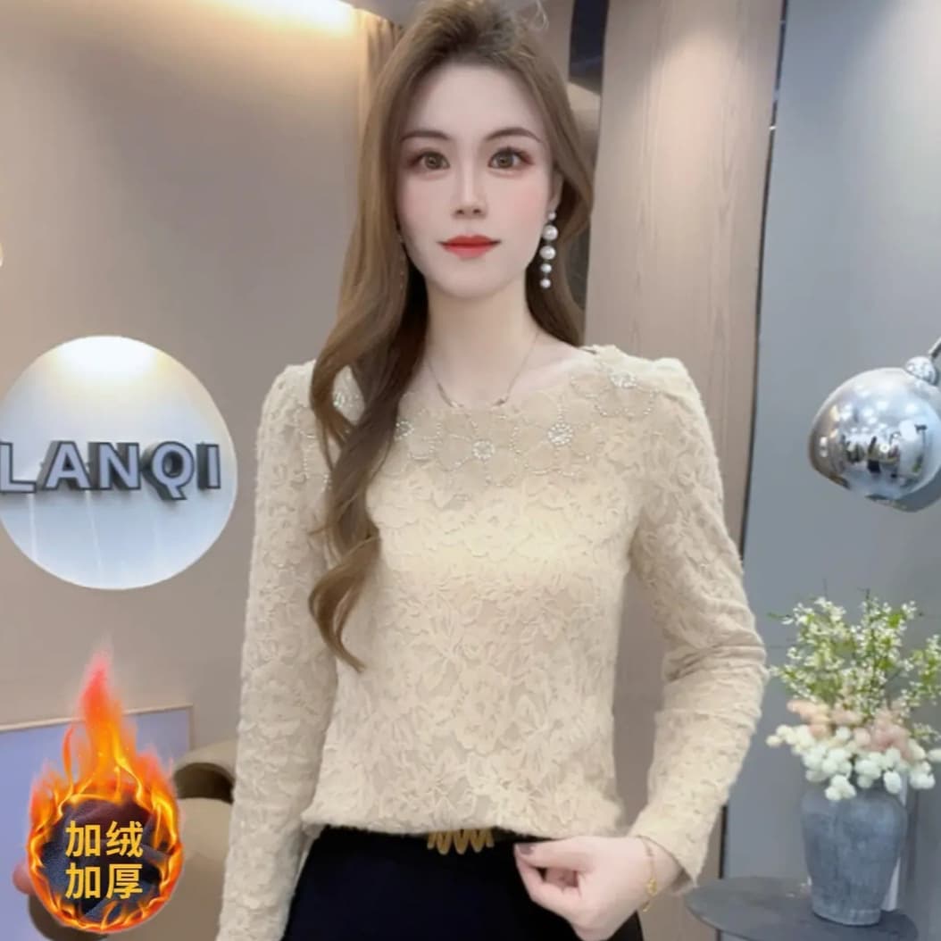 Korean-style lace-paneled long-sleeve T-shirt for women, 2025 autumn/winter new fashion, stylish and trendy fleece-lined base layer top.