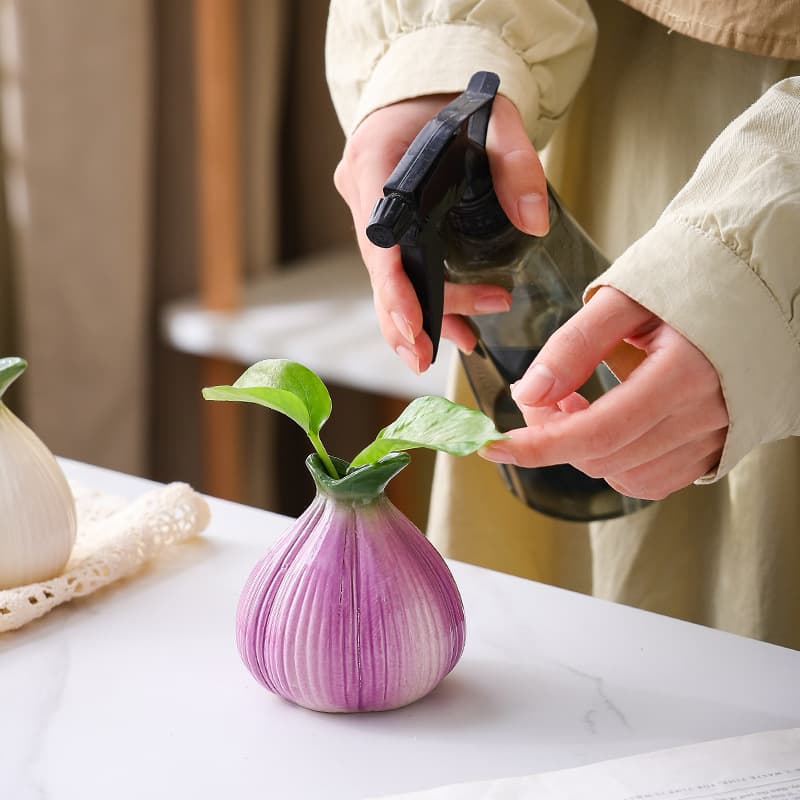 Artistic Onion Vase Ceramic Hydroponic Plant Container Living Room Office Decoration Creative Ins Style Small Flower Vase