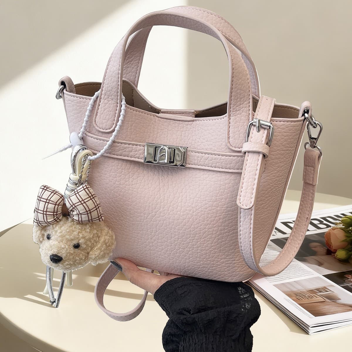 2026 New High-End Handbag for Women, Fashionable Versatile Light Luxury Commuter Crossbody Spring/Summer Small Tote Bag with Accessories