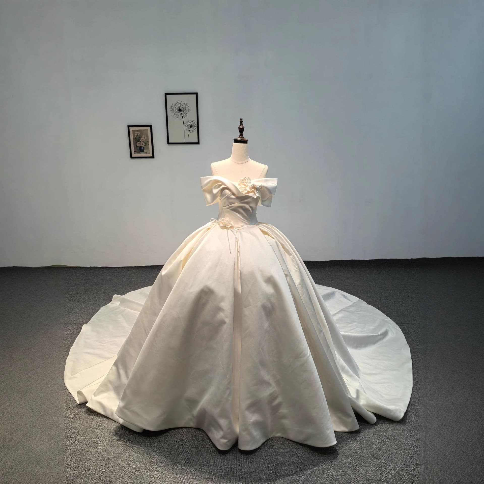 Luxury Satin One-Shoulder Wedding Dress Court Style Large Train 2026 New Bride Main Dress High-Quality Texture Wedding Gown
