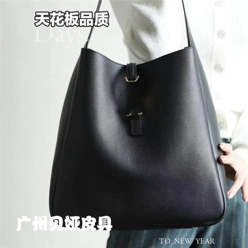 【Mix King】Yangshulin Underarm Bag Bucket Bag Le5A7 Large Capacity Handbag Shoulder Bag Soft Hobo