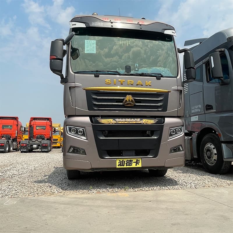Sinotruk Shandeka tractor unit for sale, 8-wheel tractor truck, 420 horsepower cargo transport unit.