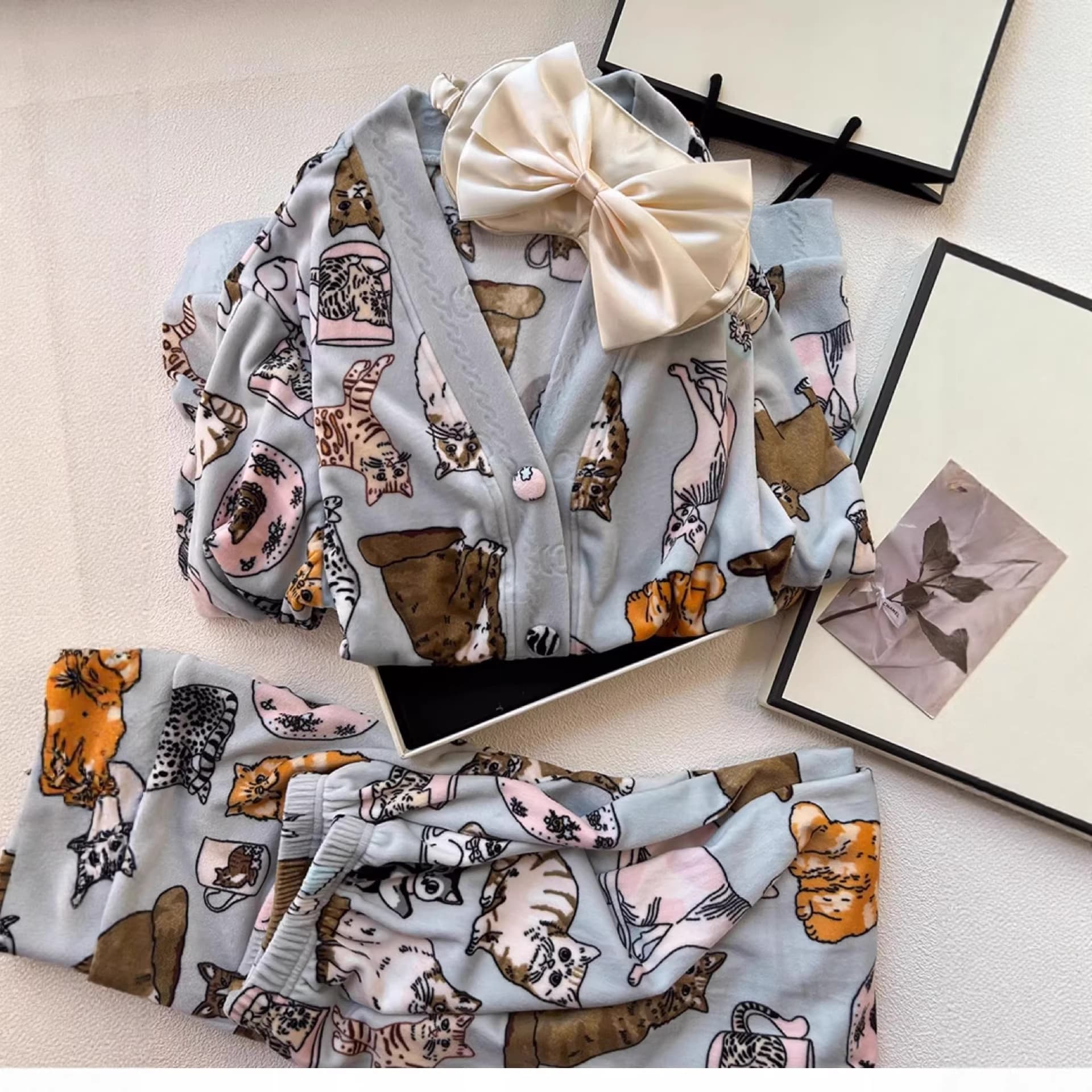 Women's Pattern Fleece Warm Pajama Set for Autumn and Winter