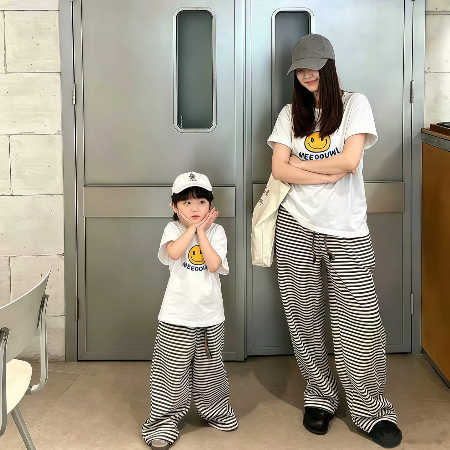 Trendy Family Matching 2026 Summer New Smiley T-Shirt for Three, Mother-Daughter and Mother-Child Short-Sleeve Full Family Baby Outfit