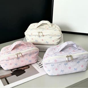 2026 Spring New Bow Heart Cosmetic Bag Portable Large Capacity Makeup Organizer Handbag Factory