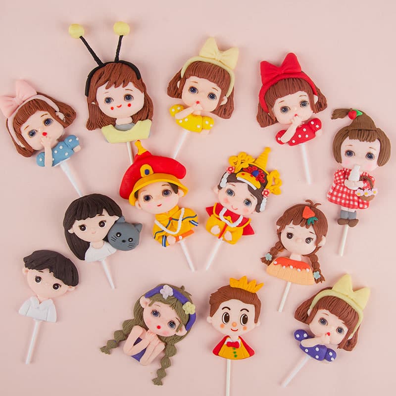 Cake decorations, graduation season figurines for boys and girls, children's lollipop series plug-ins, cake decoration accessories.