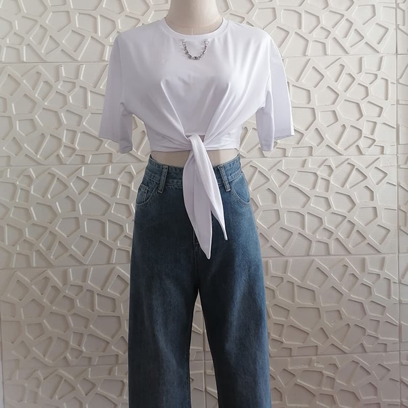 2023 women's summer new style white strap casual navel exposed pure cotton short-sleeved T-shirt waist retro jeans for women