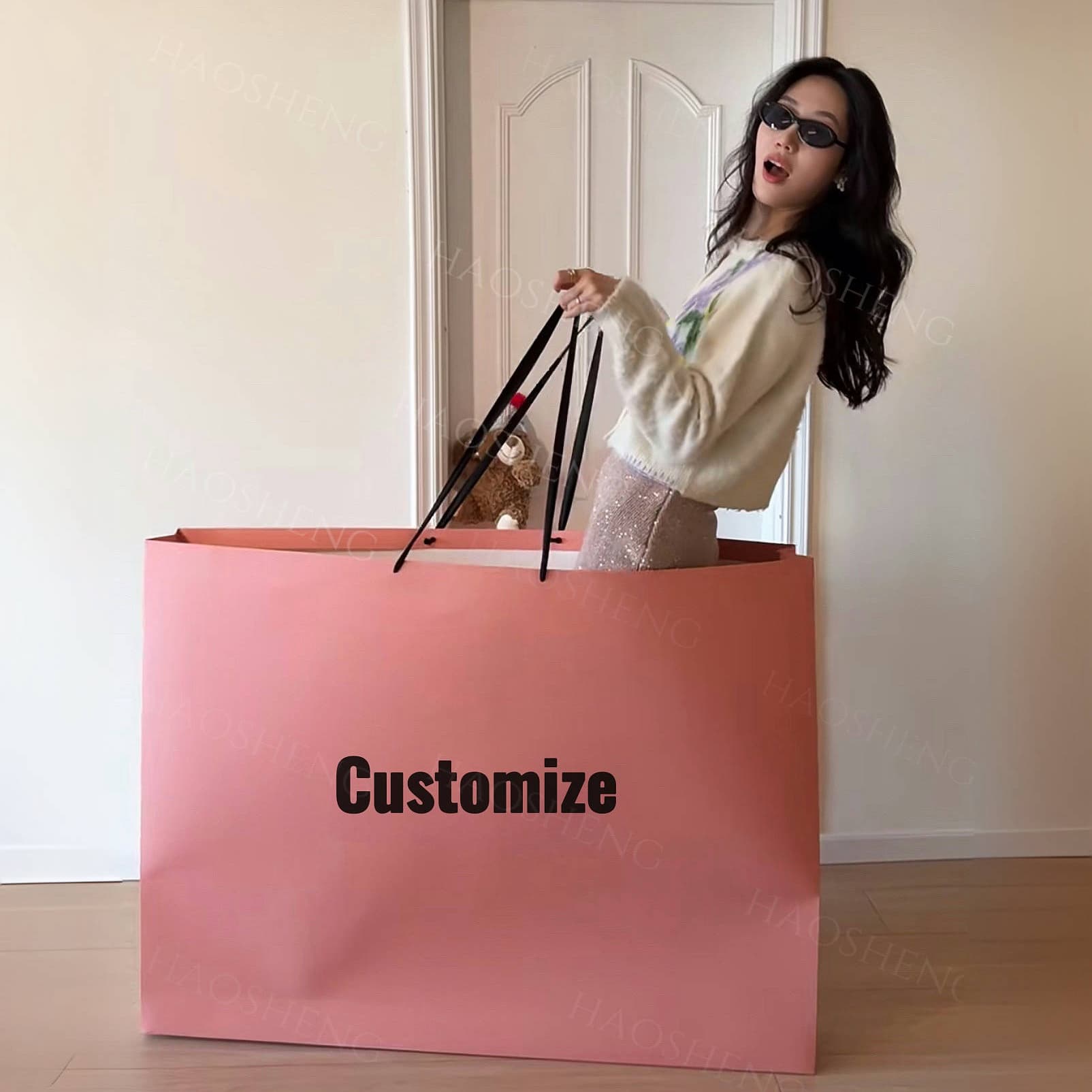 Large white cardstock handbag paper bag for gifts, business posters, advertising props, and bags
