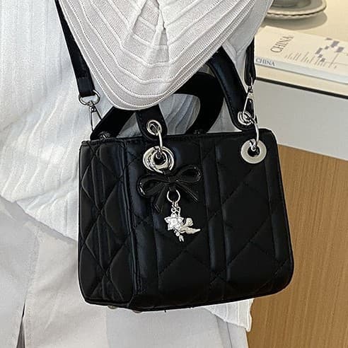 Yuezi 2026 new summer style versatile rhombus embroidery handbag, western style light luxury bag, fashionable shoulder crossbody bag